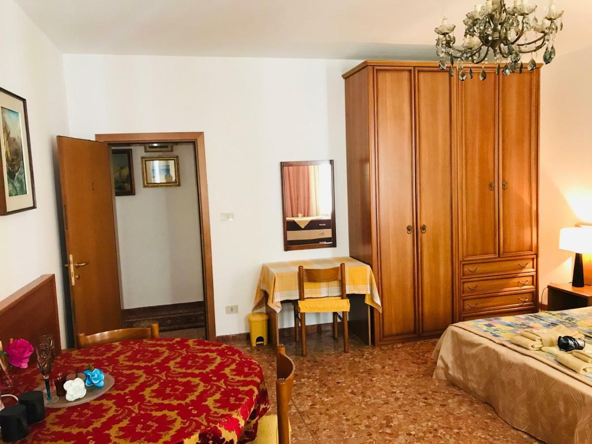 Venice Rainbow Hotel Ngoại thất bức ảnh