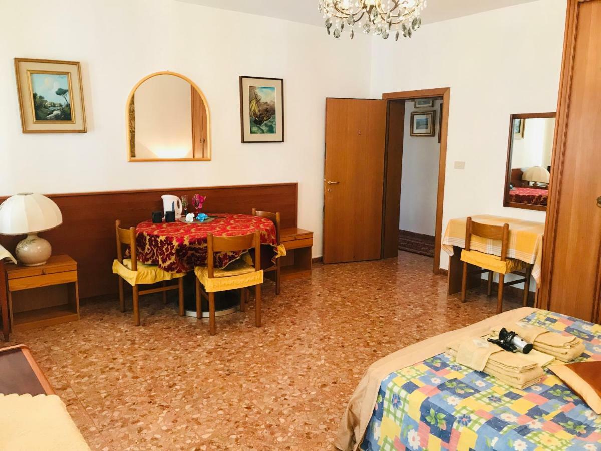 Venice Rainbow Hotel Ngoại thất bức ảnh